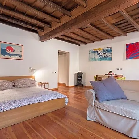Aprile Bed & Breakfast