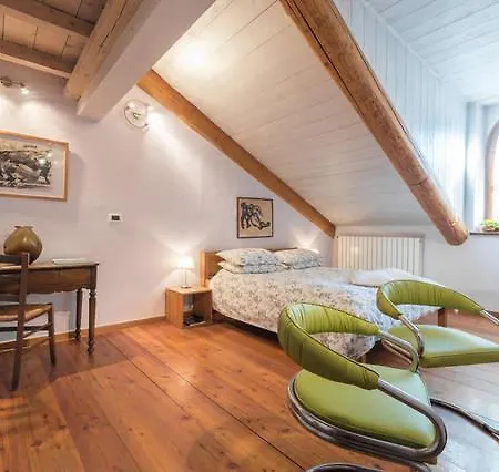 Aprile Bed & Breakfast 3*