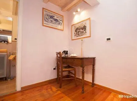Aprile Bed & Breakfast *