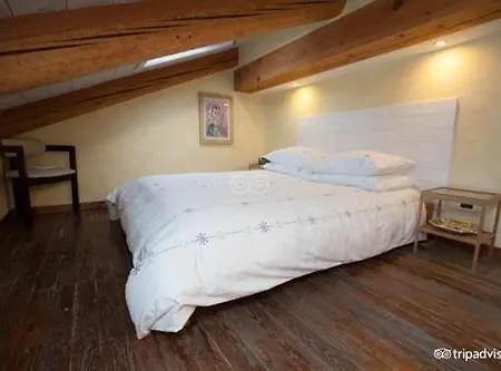 Bed & Breakfast Aprile 4*