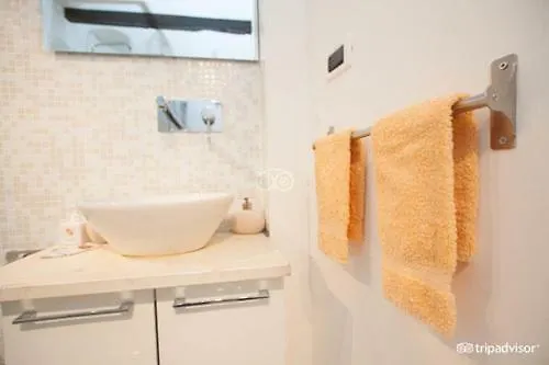 Aprile Bed & Breakfast