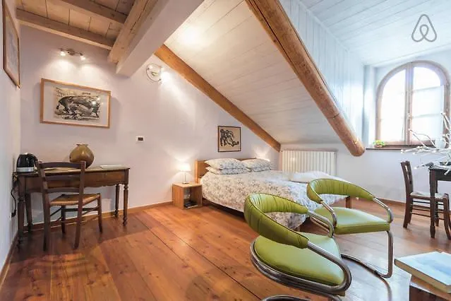 Aprile Bed & Breakfast 3*